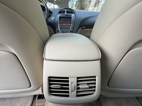 Used 2011 Lexus ES 350 FWD image 38