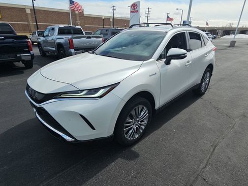 Used 2021 Toyota Venza Limited w/ Advanced Technology Package AWD/4WD image 7