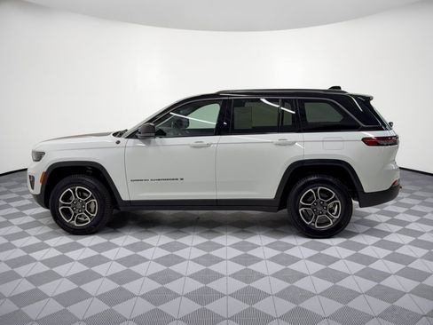 Used 2022 Jeep Grand Cherokee Trailhawk AWD/4WD image 2