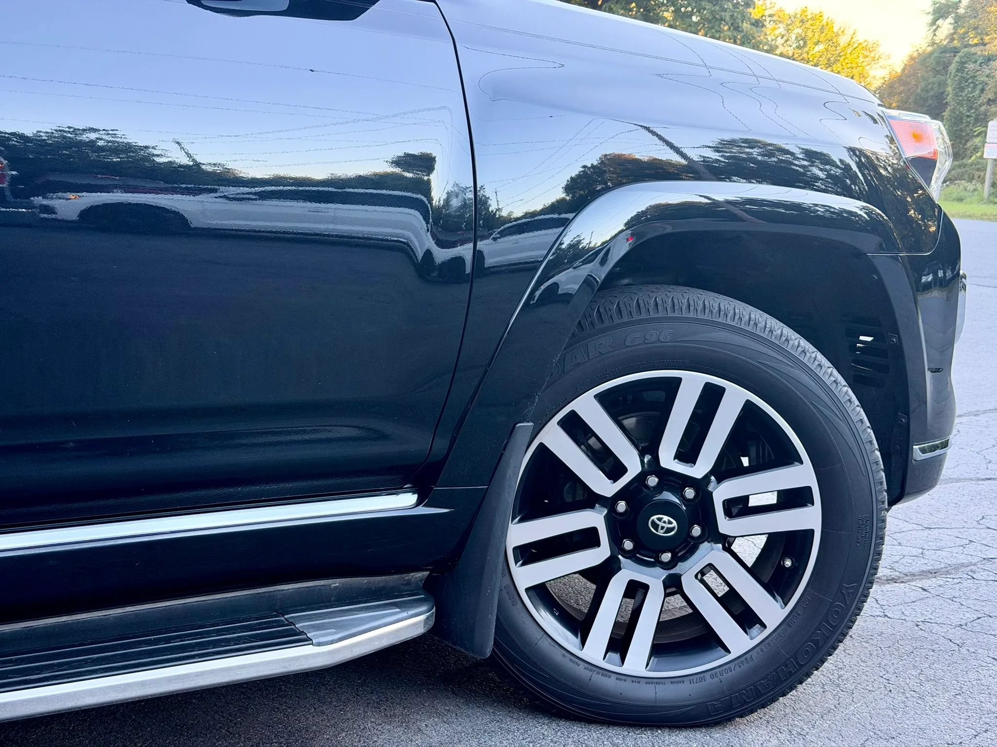 Used 2019 Toyota 4Runner Limited AWD/4WD image 8