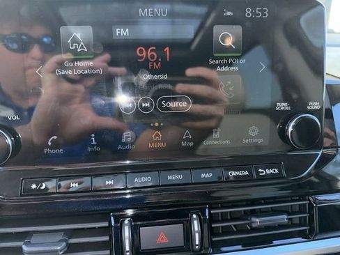 Used 2024 Nissan Pathfinder SL w/ SL Premium Package image 16