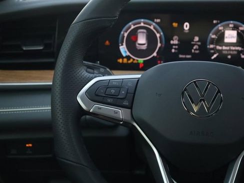 New 2026 Volkswagen Tiguan SEL R-Line image 9