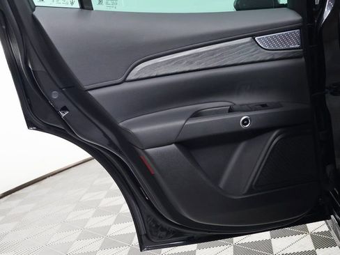 Used 2023 Maserati Grecale Modena image 13