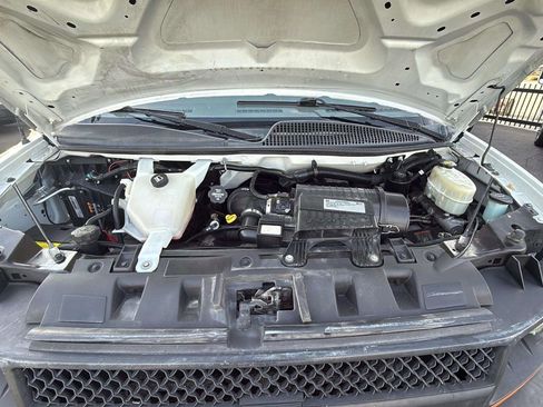 Used 2017 Chevrolet Express 2500 image 17