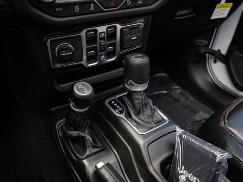 New 2026 Jeep Wrangler Unlimited Sahara AWD/4WD image 26