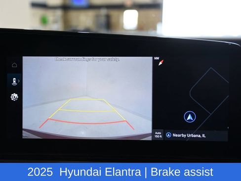 Used 2025 Hyundai Elantra Limited FWD image 15