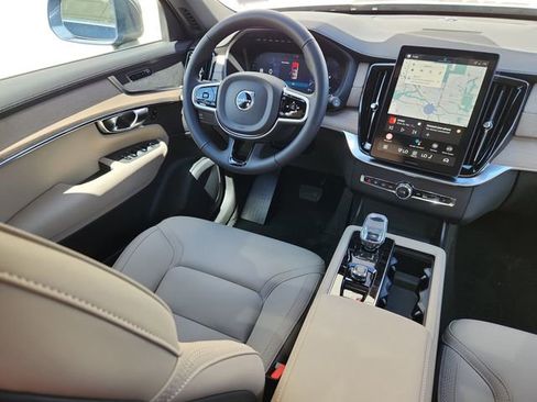 Certified 2026 Volvo XC90 B6 Core w/ Protection Package AWD/4WD image 11