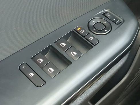 Used 2025 Kia K4 FWD image 20