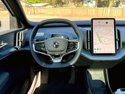 New 2026 Volvo EX30 Plus w/ Climate Package image 15