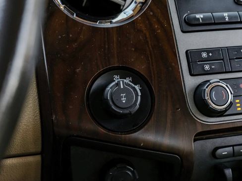 Used 2012 Ford F250 Lariat w/ Lariat Interior Pkg AWD/4WD image 30