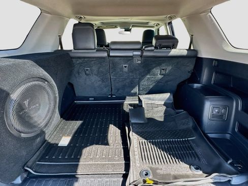 Used 2020 Toyota 4Runner SR5 Premium w/ Moonroof Package RWD image 32