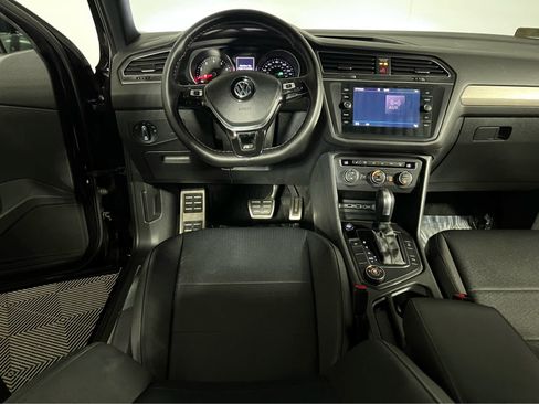 Used 2020 Volkswagen Tiguan SE R-Line AWD/4WD image 14