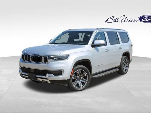 Used 2022 Jeep Wagoneer Series III w/ Convenience Group I AWD/4WD image 1