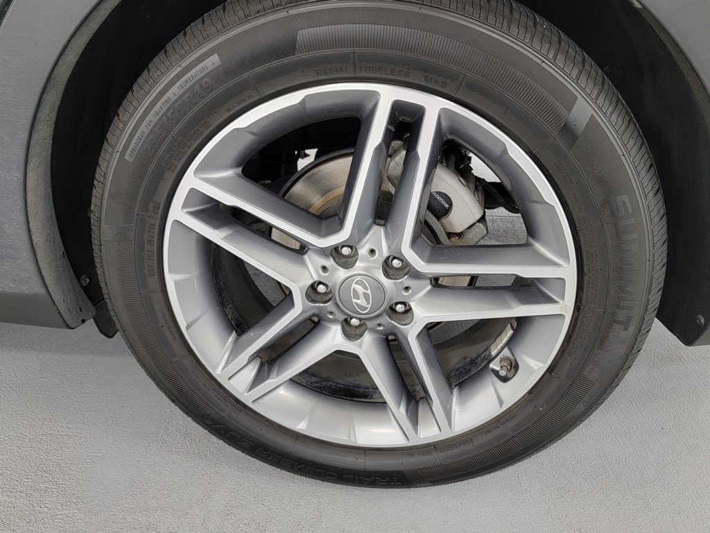 Used 2019 Hyundai Santa Fe XL FWD image 11