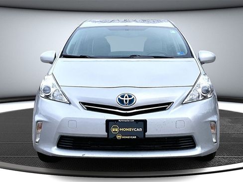 Used 2012 Toyota Prius V Three image 2