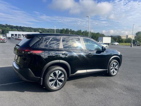 Used 2023 Nissan Rogue SV AWD/4WD image 8