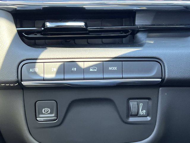 Certified 2024 Cadillac Escalade Premium Luxury w/ LPO, Floor Liner Package AWD/4WD image 28
