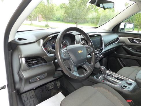 Used 2020 Chevrolet Traverse LT AWD/4WD image 24