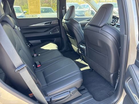 Used 2025 INFINITI QX60 Luxe image 12