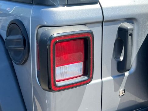Used 2019 Jeep Wrangler Unlimited Sport S AWD/4WD image 19