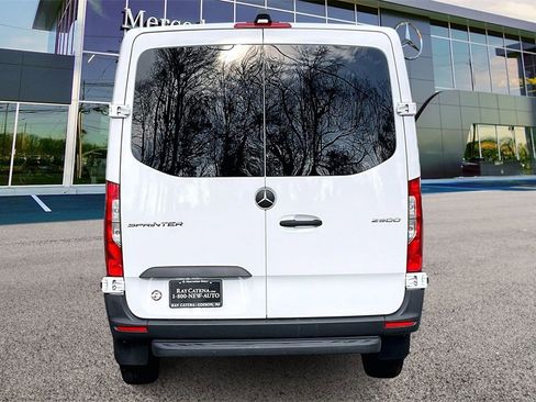 Used 2025 Mercedes-Benz Sprinter 2500 image 4