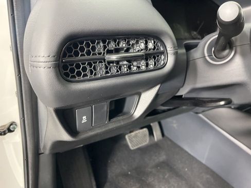 New 2026 Honda HR-V LX image 25