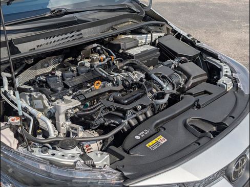 Used 2025 Toyota Corolla LE image 24