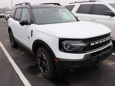 Used 2025 Ford Bronco Sport Outer Banks w/ Outer Banks Tech Package+ image 3