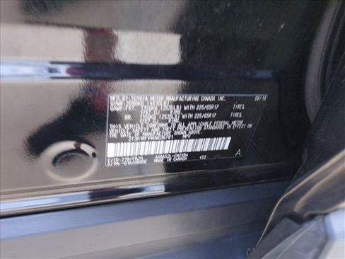 Certified 2019 Toyota RAV4 LE FWD image 23