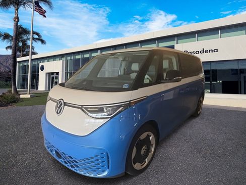 Used 2025 Volkswagen ID. Buzz Pro S Plus AWD/4WD image 1