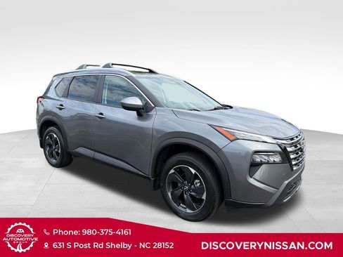 Used 2024 Nissan Rogue SV w/ SV Premium Package FWD image 4