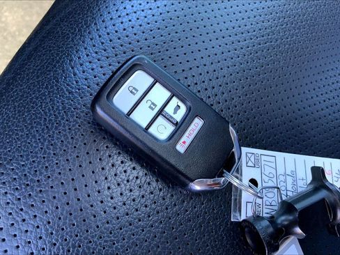 Used 2022 Honda Pilot Elite image 15