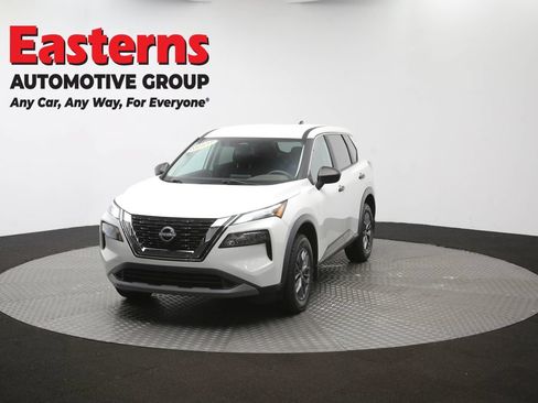 Used 2023 Nissan Rogue S AWD/4WD image 49