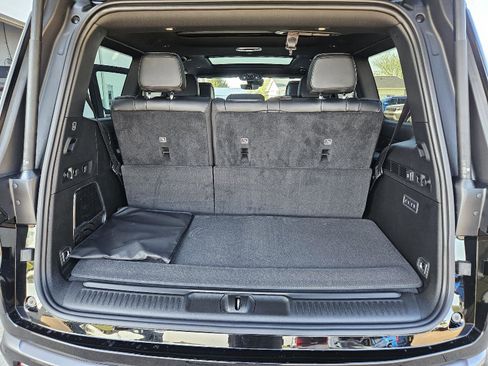 New 2026 Jeep Grand Wagoneer Limited AWD/4WD image 10