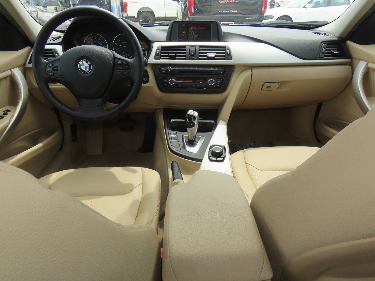 Used 2015 BMW 320i Sedan RWD image 22