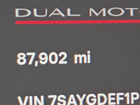 Used 2023 Tesla Model Y Performance AWD/4WD image 4