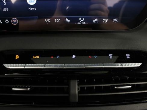 New 2026 Buick Enclave Preferred w/ Power Package AWD/4WD image 8