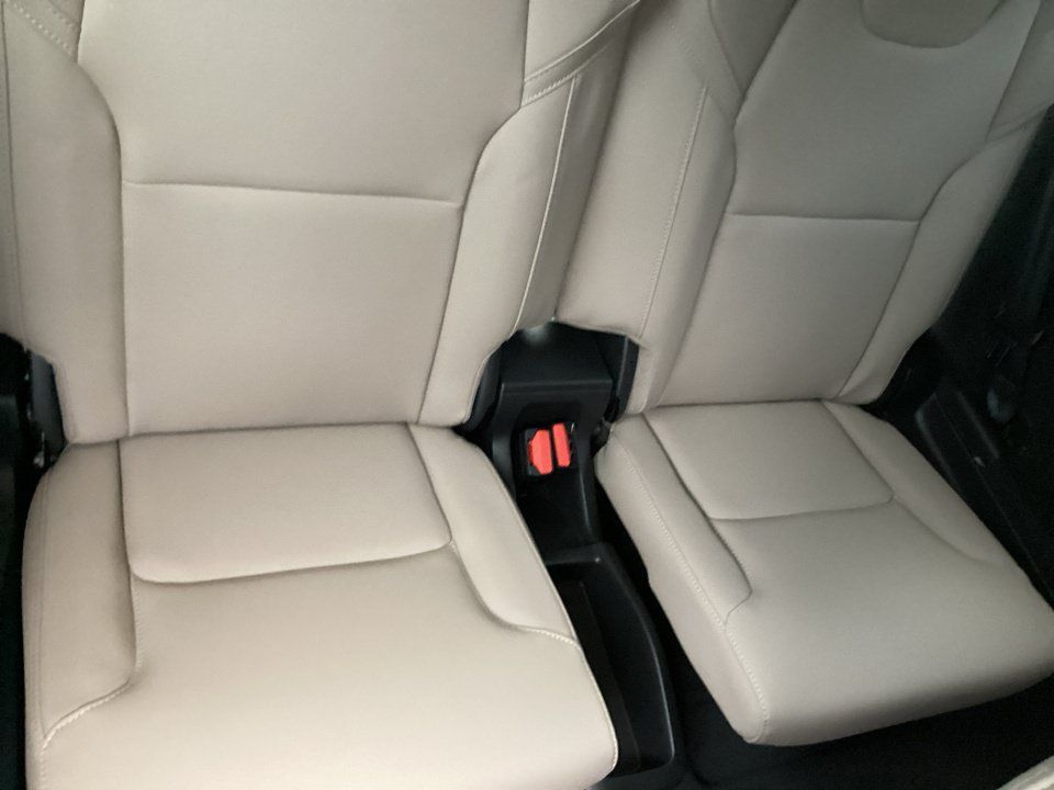 Used 2026 Volvo XC90 B6 Core AWD/4WD image 13