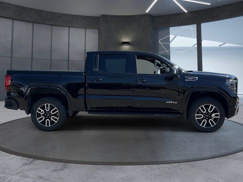 Certified 2025 GMC Sierra 1500 AT4 w/ AT4 Premium Package AWD/4WD image 7