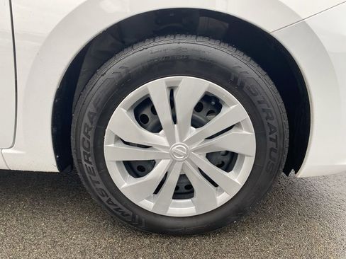 Used 2023 Nissan Versa S image 9