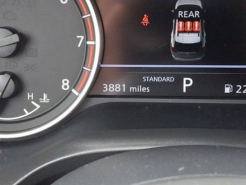 Used 2024 Nissan Rogue SV image 24