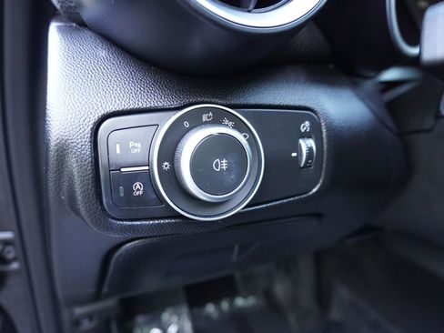 Used 2017 Alfa Romeo Giulia AWD image 24