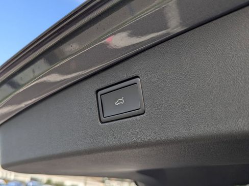 New 2026 Volkswagen Tiguan SE image 30