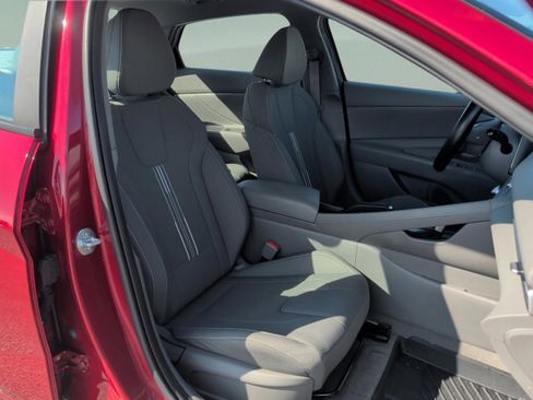 Used 2024 Hyundai Elantra SEL image 32