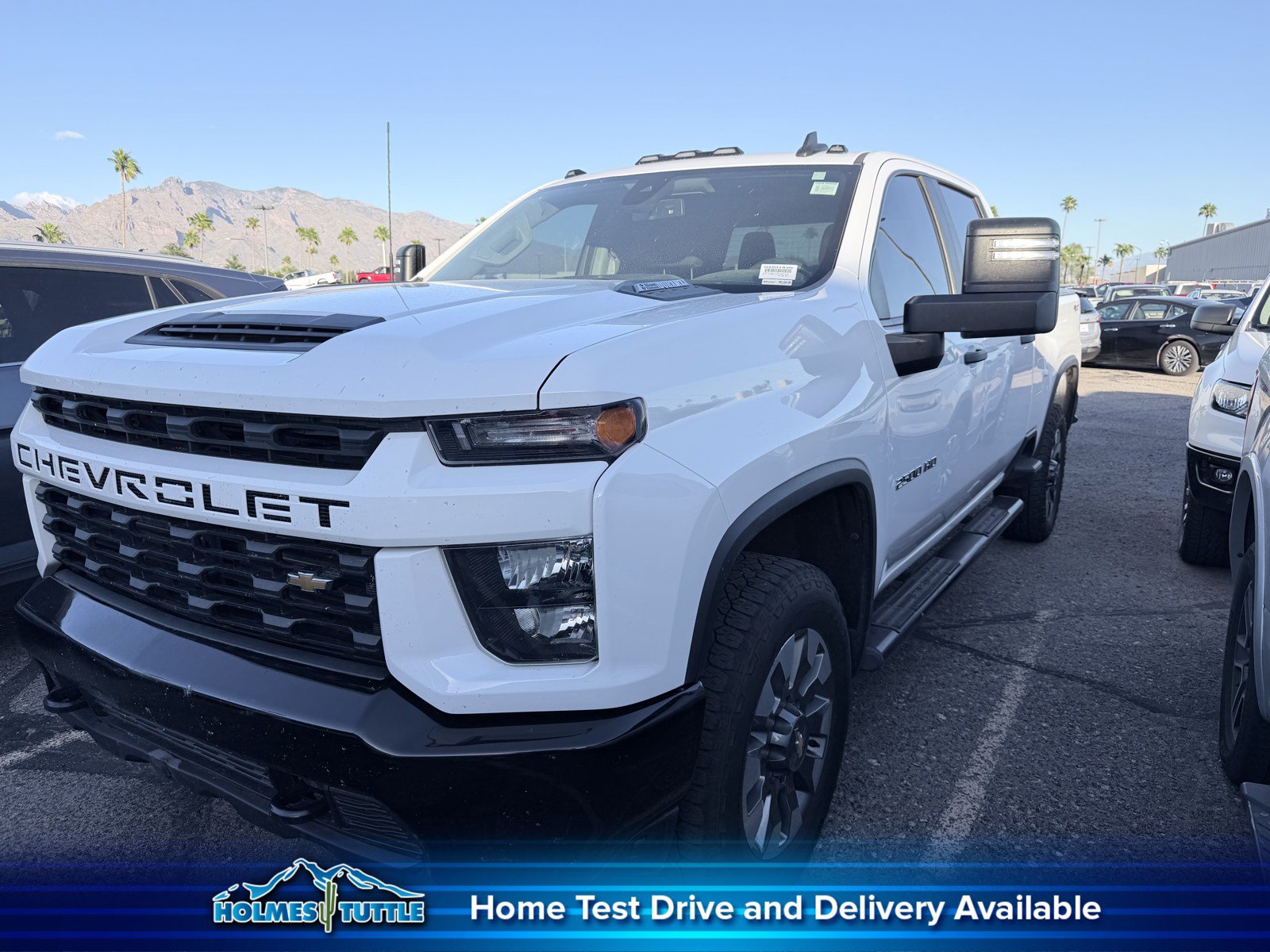 Used 2022 Chevrolet Silverado 2500 Custom w/ Custom Value Package AWD/4WD image 1