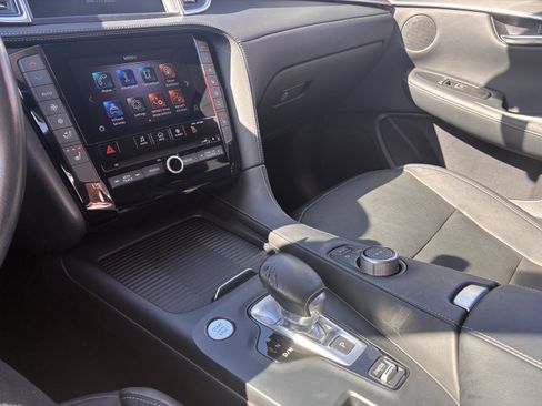 Used 2022 INFINITI QX50 Luxe AWD/4WD image 18