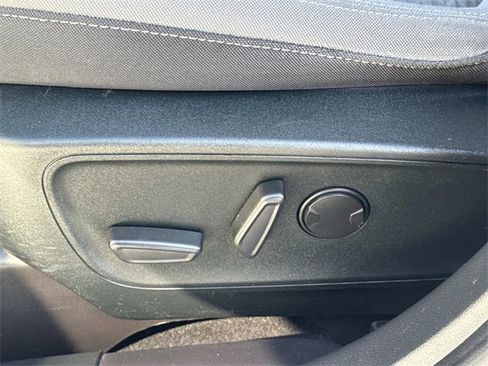 Certified 2022 Ford Escape SE image 21