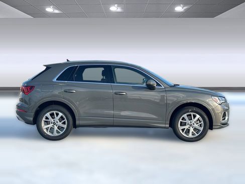 Used 2023 Audi Q3 2.0T Premium w/ Convenience Package image 8