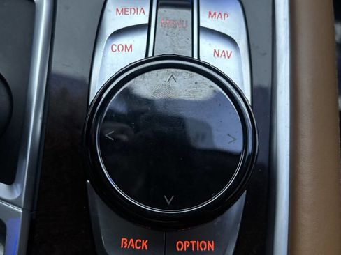 Used 2016 BMW 750i xDrive 750i xDrive AWD 4dr Sedan image 30