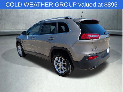 Used 2016 Jeep Cherokee Latitude w/ Cold Weather Group image 6